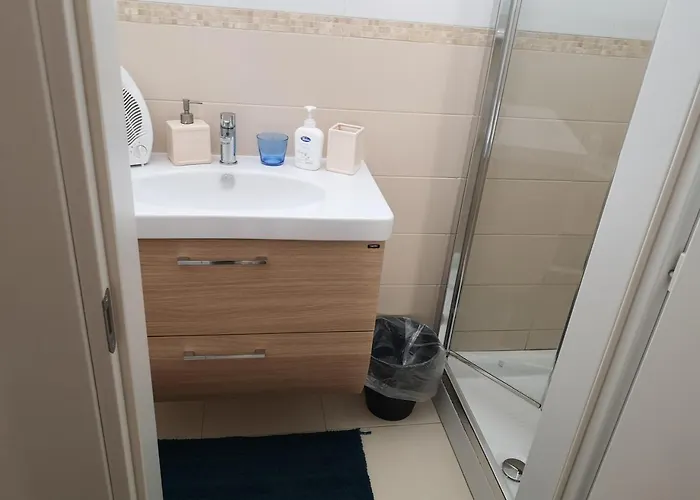 White House Apartment *